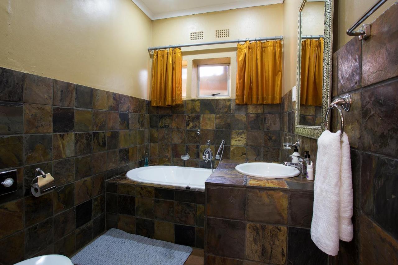 Purple Gecko Guest House Lydenburg Exterior foto